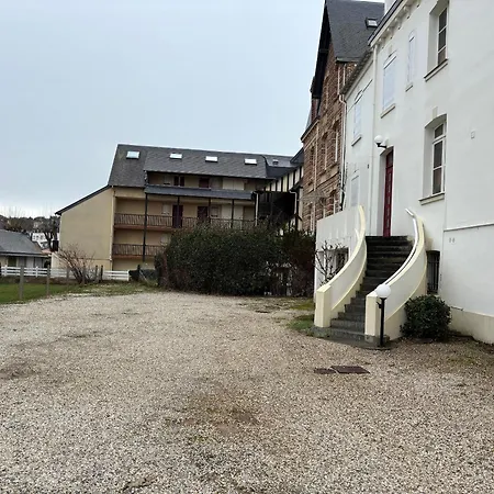 Au Paradis De La A 10m De La *