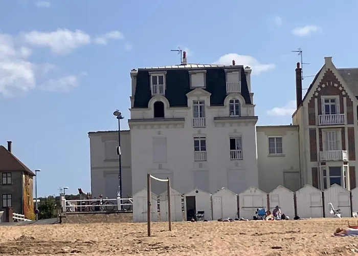 Au Paradis De La A 10m De La فيلي سور مير