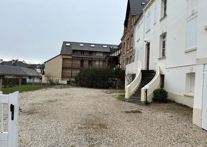 Au Paradis De La A 10m De La *